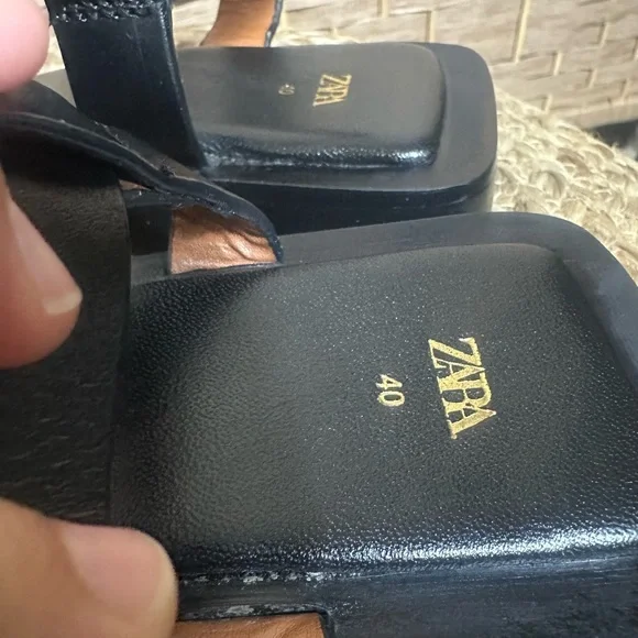 Zara Buckled Fisherman Sandals - Size 40 - Picture 10 of 10